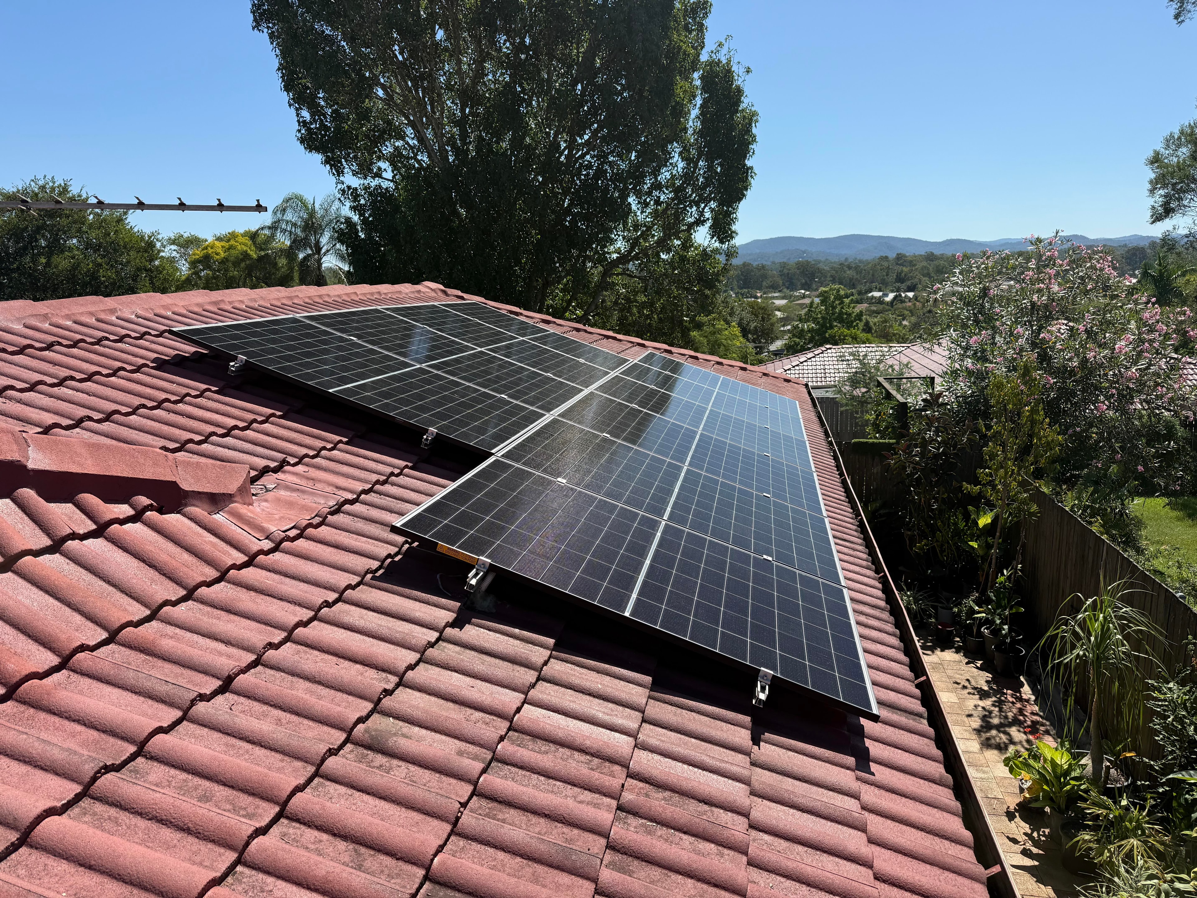 Solar installation IMG_3333